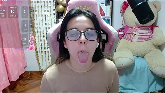 Maggie Fox3 online show from 10-20-25, 12:02