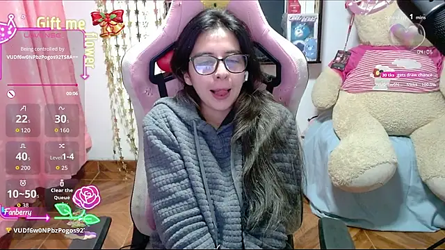 Maggie Fox3 online show from 11-16-25, 01:10