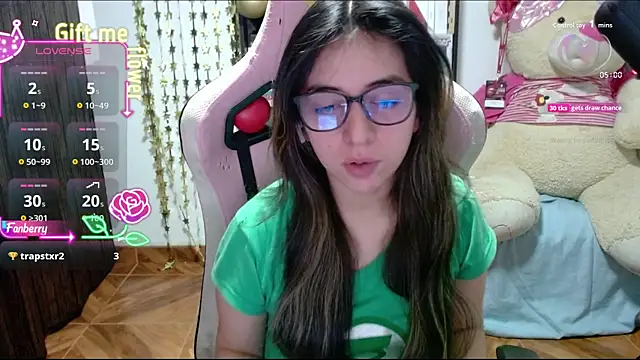 Maggie Fox3 online show from 09-19-25, 03:32