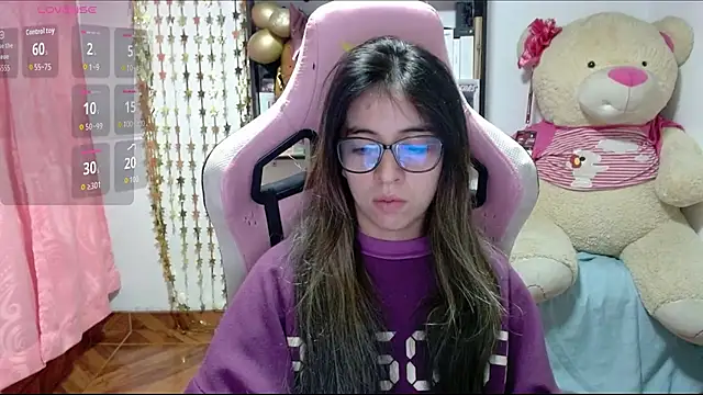 Maggie Fox3 online show from 10-21-25, 01:27