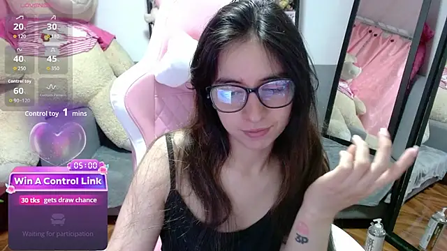 Maggie Fox3 online show from 03-01-26, 01:38