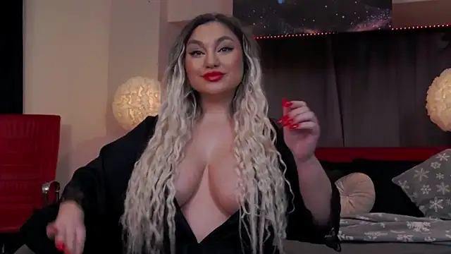 Snapshot of Larissa_K chatting on 01-31-25, 08:33 Larissa K online show from 01-31-25, 08:33