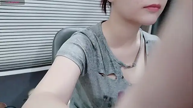 pelue online show from 04-17-26, 01:19