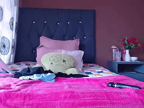 Lovelyboobs01 online show from 12-04-25, 11:20