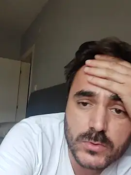 Snapshot of Consensustr chatting on 10-25-25, 06:56 Consensustr online show from 10-25-25, 06:56