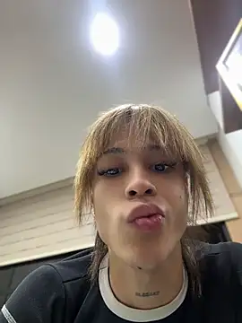 Snapshot of stormytt_ chatting on 05-12-26, 05:37 stormytt online show from 05-12-26, 05:37