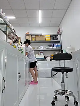 HinaLovely online show from 05-14-26, 03:36