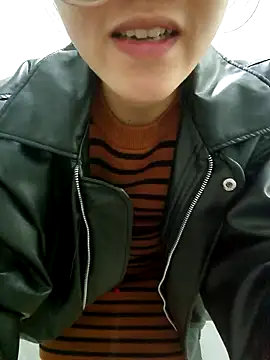 HinaLovely online show from 12-31-24, 10:48