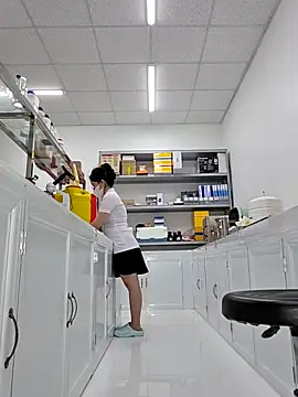 HinaLovely online show from 04-15-26, 03:23