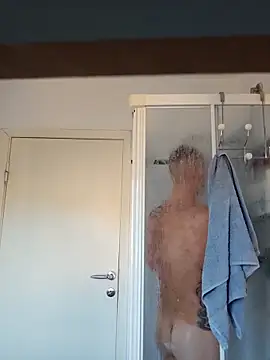 Snapshot of enricso chatting on 11-09-25, 03:16 enricso online show from 11-09-25, 03:16