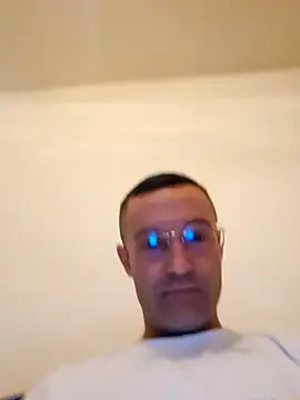 Snapshot of enricso chatting on 04-09-26, 12:55 enricso online show from 04-09-26, 12:55