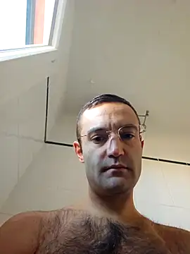 Snapshot of enricso chatting on 11-06-25, 09:02 enricso online show from 11-06-25, 09:02