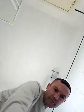 Snapshot of enricso chatting on 03-26-26, 02:37 enricso online show from 03-26-26, 02:37