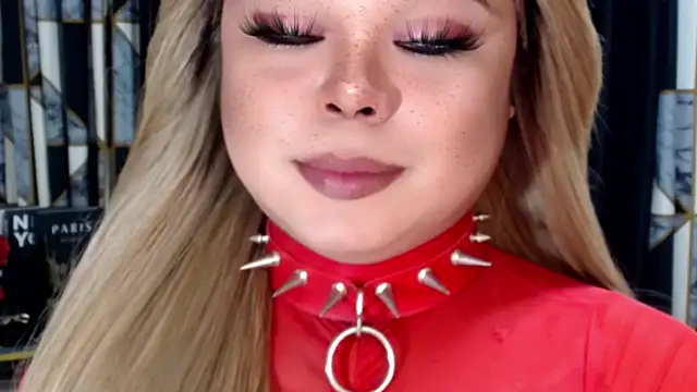 Snapshot of Mistress_DOMnicaaxx chatting on 11-18-25, 06:44 Mistress DOMnicaaxx online show from 11-18-25, 06:44