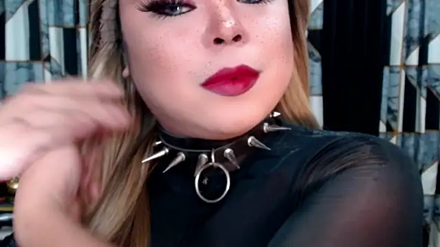 Snapshot of Mistress_DOMnicaaxx chatting on 12-14-25, 05:29 Mistress DOMnicaaxx online show from 12-14-25, 05:29