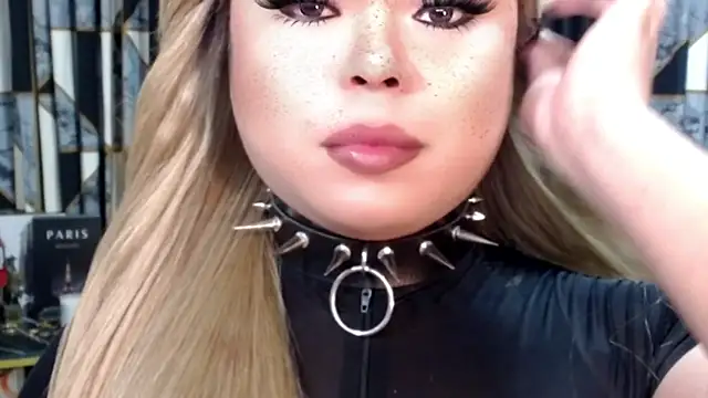 Snapshot of Mistress_DOMnicaaxx chatting on 09-19-25, 11:20 Mistress DOMnicaaxx online show from 09-19-25, 11:20