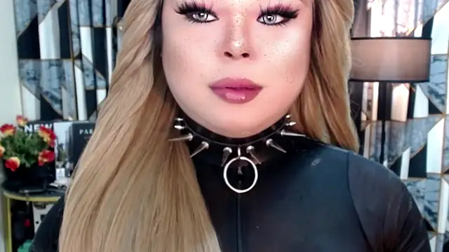 Snapshot of Mistress_DOMnicaaxx chatting on 09-14-25, 06:19 Mistress DOMnicaaxx online show from 09-14-25, 06:19