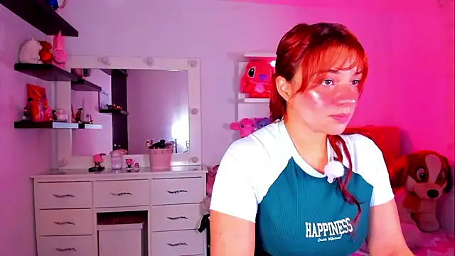 Snapshot of Vannessa__Shy chatting on 06-19-26, 10:47 Vannessa Shy online show from 06-19-26, 10:47