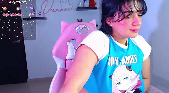 Snapshot of Vannessa__Shy chatting on 03-14-25, 01:05 Vannessa  Shy online show from 03-14-25, 01:05
