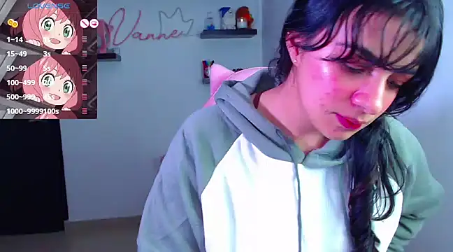 Snapshot of Vannessa__Shy chatting on 03-22-25, 02:37 Vannessa  Shy online show from 03-22-25, 02:37