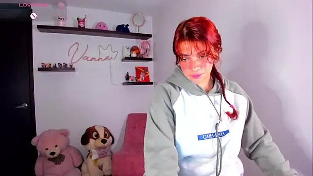 Snapshot of Vannessa__Shy chatting on 05-05-26, 11:41 Vannessa Shy online show from 05-05-26, 11:41