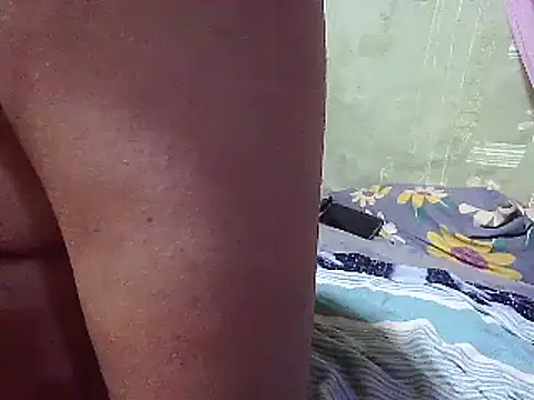 Snapshot of Alora-shine chatting on 02-24-25, 05:43 Alora-shine online show from 02-24-25, 05:43