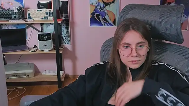  AnnaStark  online show from 04-16-26, 09:39