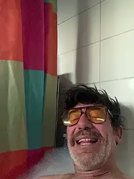 Snapshot of maxximere chatting on 02-21-26, 04:53 maxximere online show from 02-21-26, 04:53