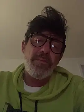 Snapshot of maxximere chatting on 02-08-26, 11:35 maxximere online show from 02-08-26, 11:35