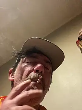 Snapshot of maxximere chatting on 02-13-26, 07:25 maxximere online show from 02-13-26, 07:25