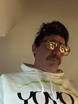 Snapshot of maxximere chatting on 02-12-26, 07:24 maxximere online show from 02-12-26, 07:24