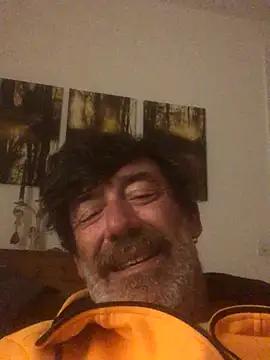 Snapshot of maxximere chatting on 10-22-25, 11:47 maxximere online show from 10-22-25, 11:47