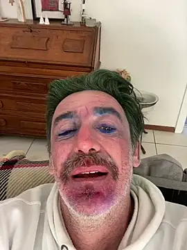 Snapshot of maxximere chatting on 02-15-26, 12:37 maxximere online show from 02-15-26, 12:37