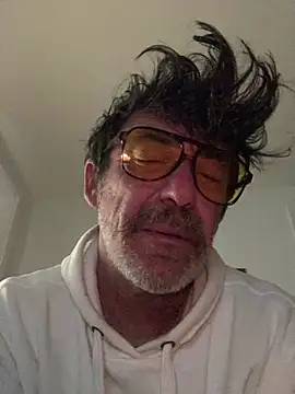 Snapshot of maxximere chatting on 02-25-26, 12:33 maxximere online show from 02-25-26, 12:33