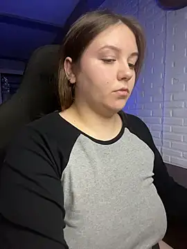 Snapshot of XNirvanaX chatting on 10-18-25, 03:41 XNirvanaX online show from 10-18-25, 03:41
