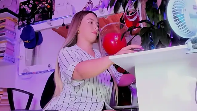  asscutebig  online show from 02-22-26, 04:59