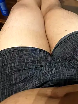 Snapshot of Wildguycums chatting on 10-11-25, 04:52 Wildguycums online show from 10-11-25, 04:52