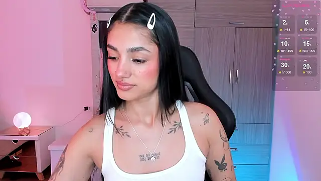 Lizzie corner v online show from 03-04-26, 03:09