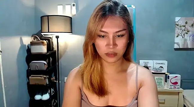 Snapshot of luxxy_grand chatting on 02-09-25, 06:37 luxxy grand online show from 02-09-25, 06:37