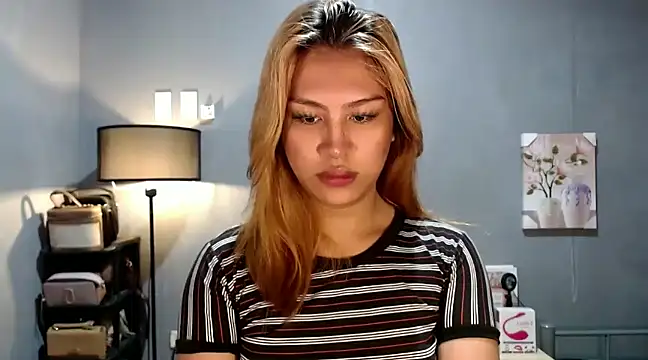 Snapshot of luxxy_grand chatting on 01-10-25, 12:27 luxxy grand online show from 01-10-25, 12:27