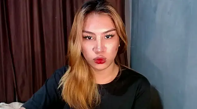 Snapshot of luxxy_grand chatting on 02-04-25, 08:06 luxxy grand online show from 02-04-25, 08:06