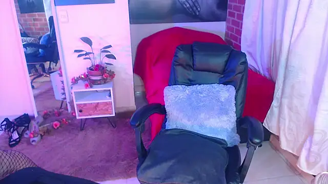 agnes blackmoree online show from 04-02-26, 09:54