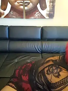 Snapshot of SarahDelSol chatting on 02-13-25, 09:20 SarahDelSol online show from 02-13-25, 09:20