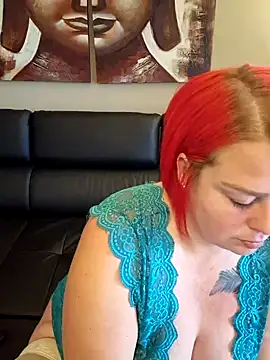 Snapshot of SarahDelSol chatting on 02-12-25, 08:38 SarahDelSol online show from 02-12-25, 08:38