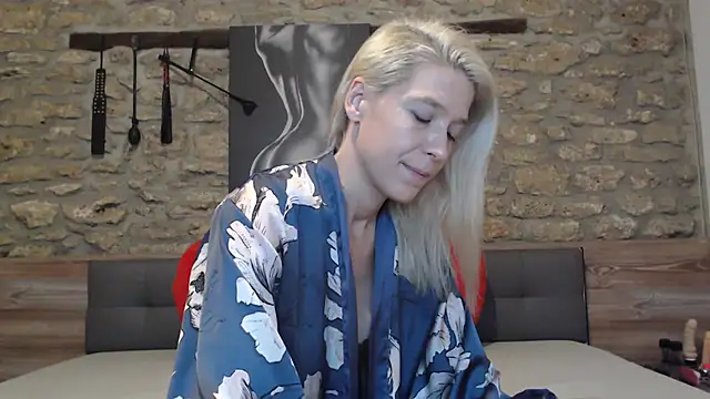 Naschkatze01 online show from 12-03-25, 07:57