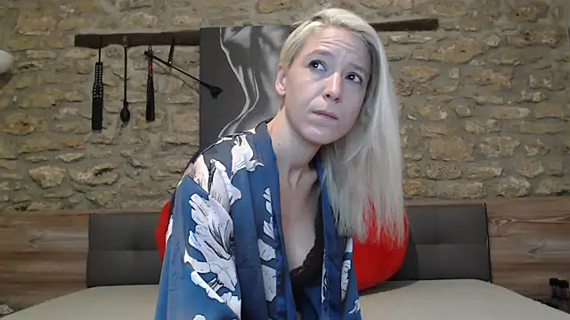 Naschkatze01 online show from 12-03-25, 07:52