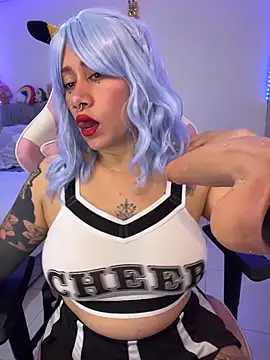 Luna Paris  online show from 02-26-26, 02:28