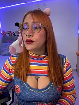 Luna Paris  online show from 02-16-26, 03:43