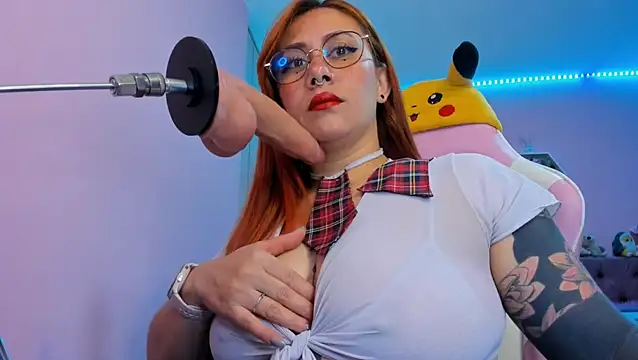 Luna Paris  online show from 09-25-25, 02:12