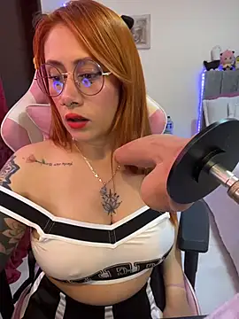 Luna Paris  online show from 05-19-26, 04:03
